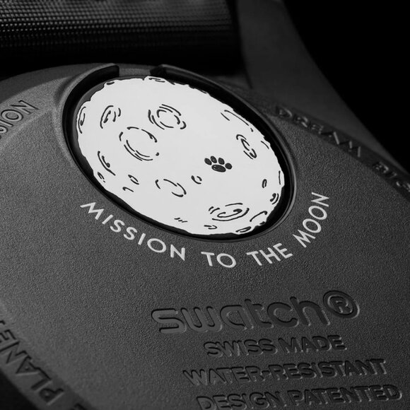 Authentic OMEGA X SWATCH MoonSwatch Mission to the Moonphase Snoopy Black Unisex - Picture 4 of 13